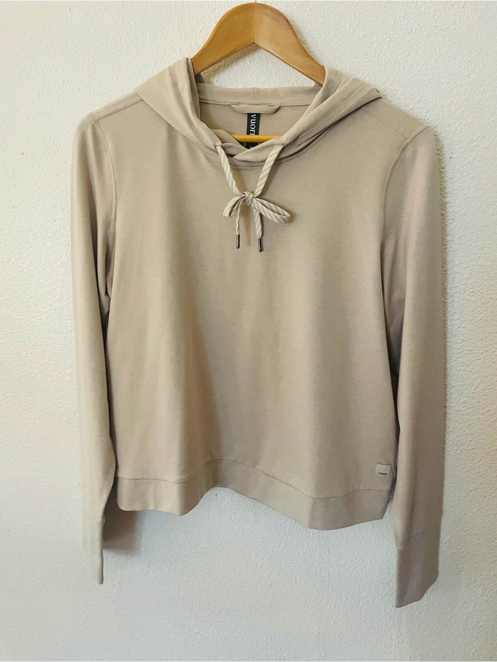 Vuori Hoodie Halo Essential Dreamknit Pullover Size Medium